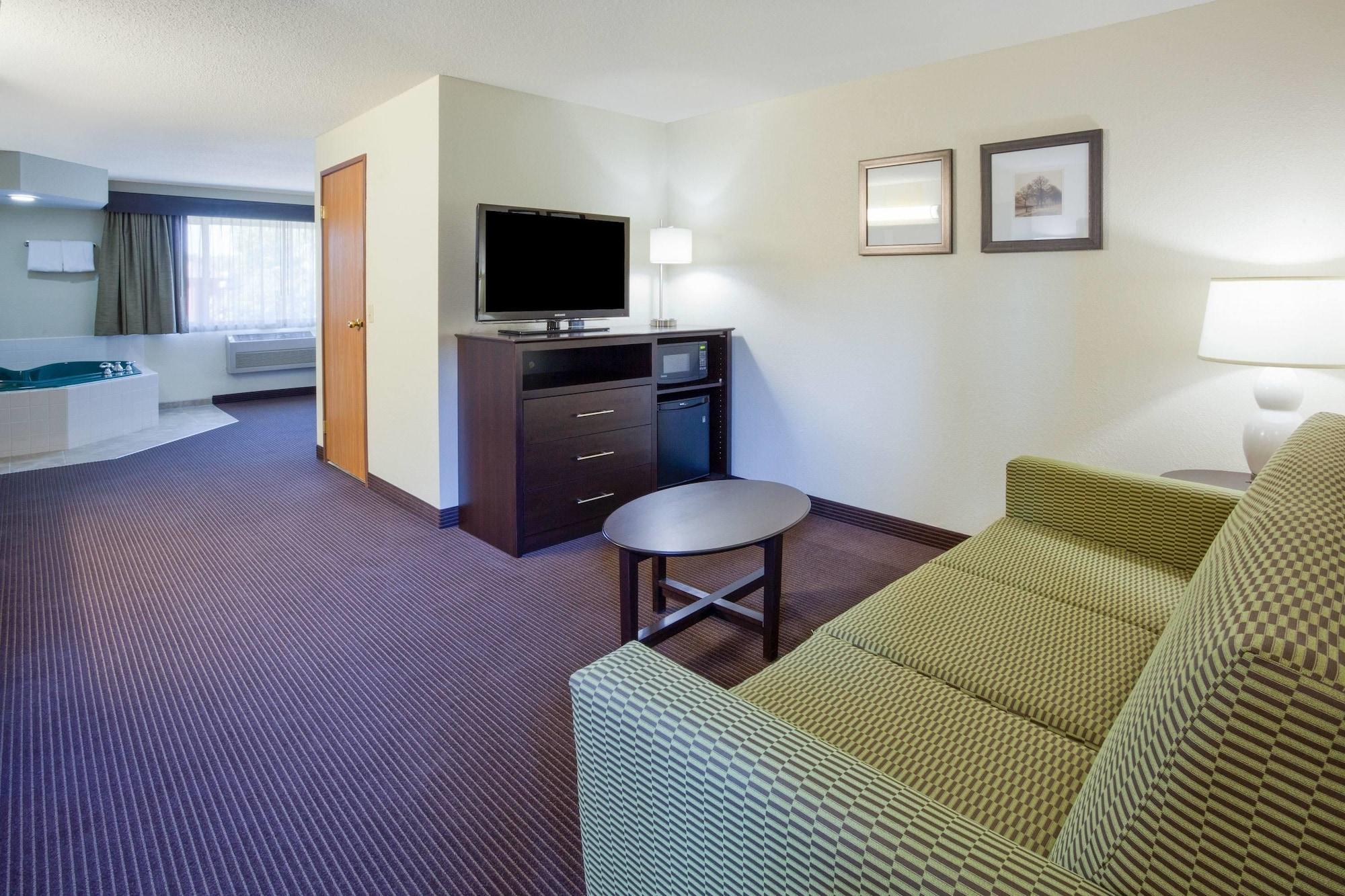Americinn By Wyndham Rhinelander Zewnętrze zdjęcie