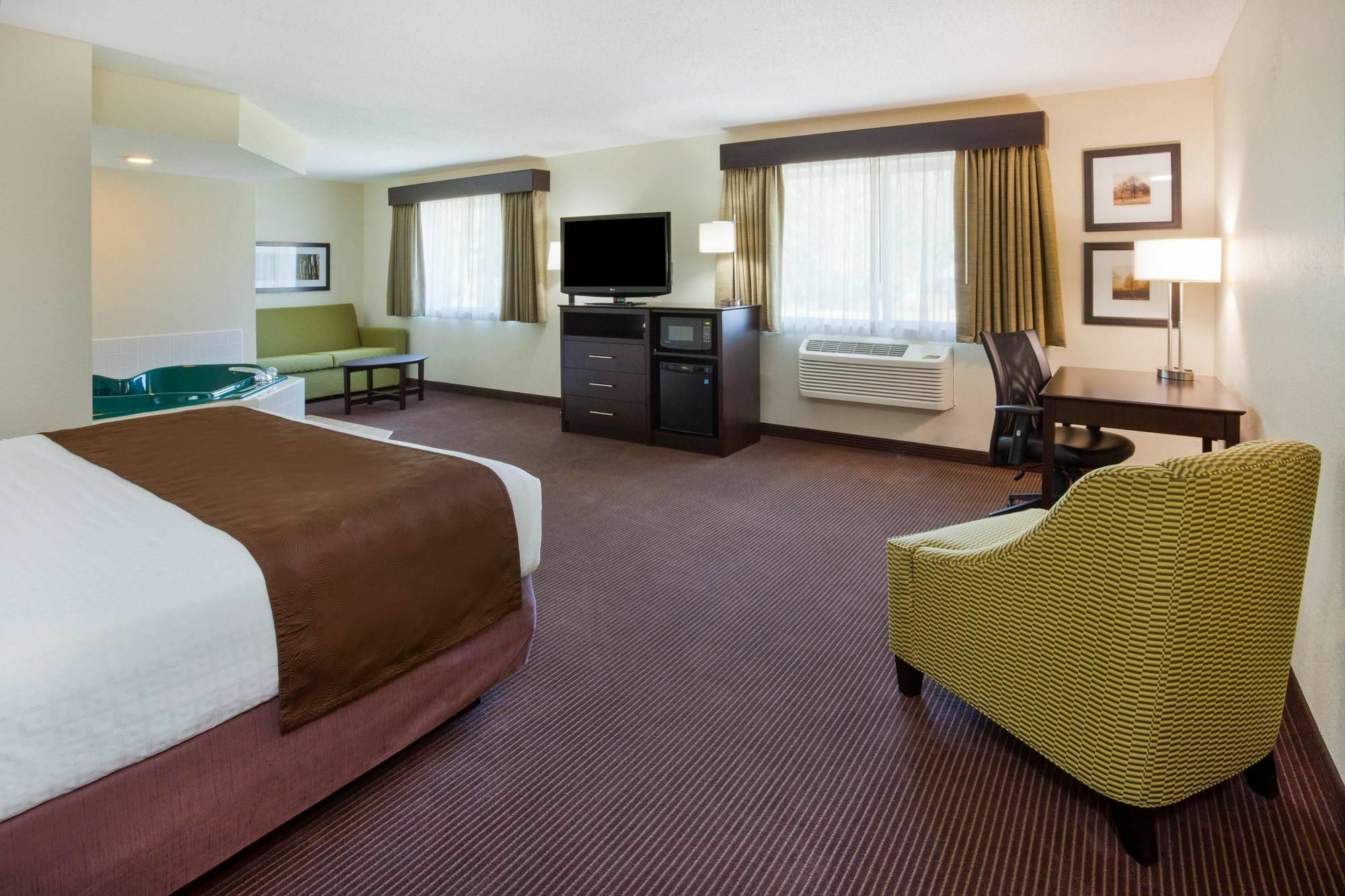 Americinn By Wyndham Rhinelander Zewnętrze zdjęcie